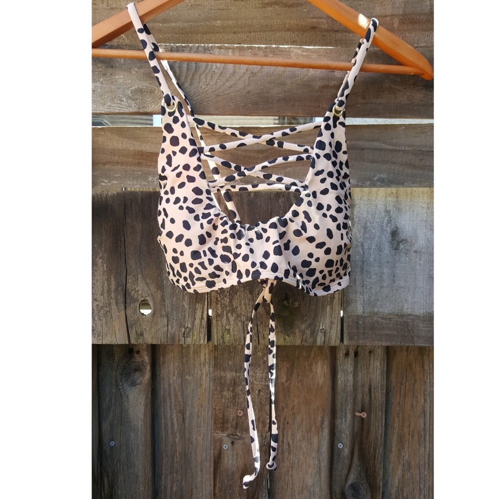 Price Drop - New in bag Bikini Top medium